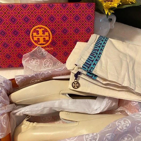 Tory Burch Kira 20MM Elastic Loafer Napa Leather - Picture 12 of 12